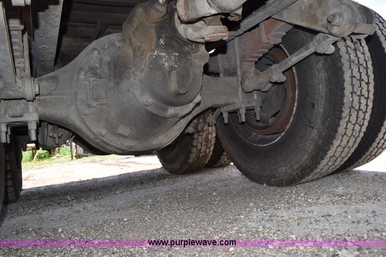 image for item K6048 1988 Kenworth T800 dump truck