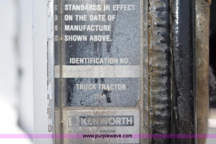 image for item K6048 1988 Kenworth T800 dump truck