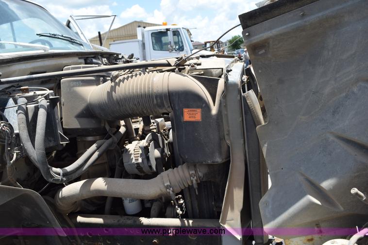 image for item K6049 1999 Ford F800 flatbed truck