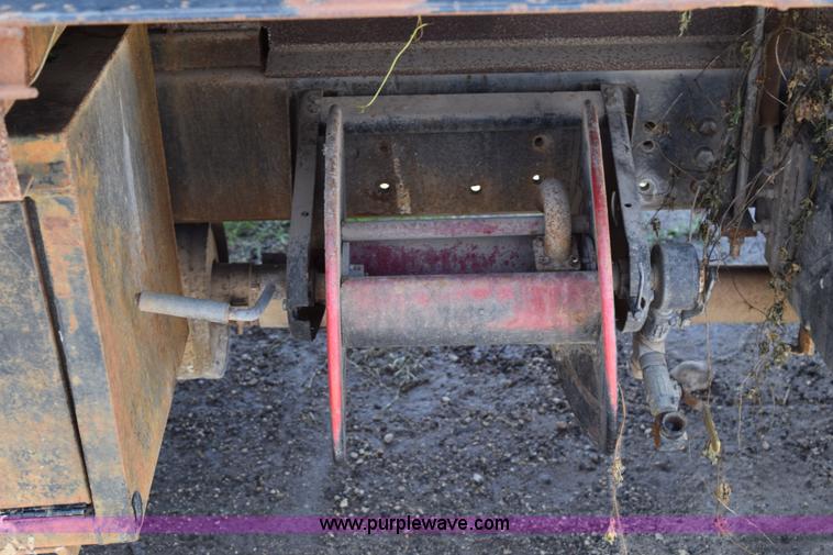 image for item K6049 1999 Ford F800 flatbed truck