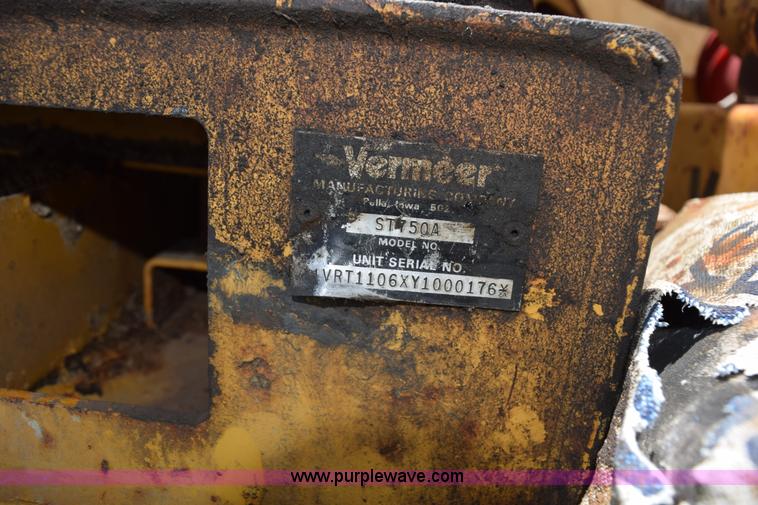 image for item K6049 1999 Ford F800 flatbed truck