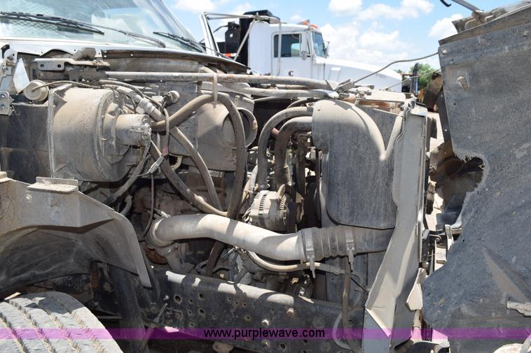 image for item K6050 1995 Ford F800 flatbed truck