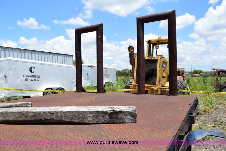 image for item K6050 1995 Ford F800 flatbed truck