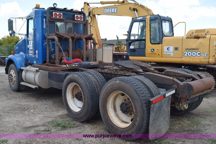 image for item K6051 1998 Kenworth T800 semi truck