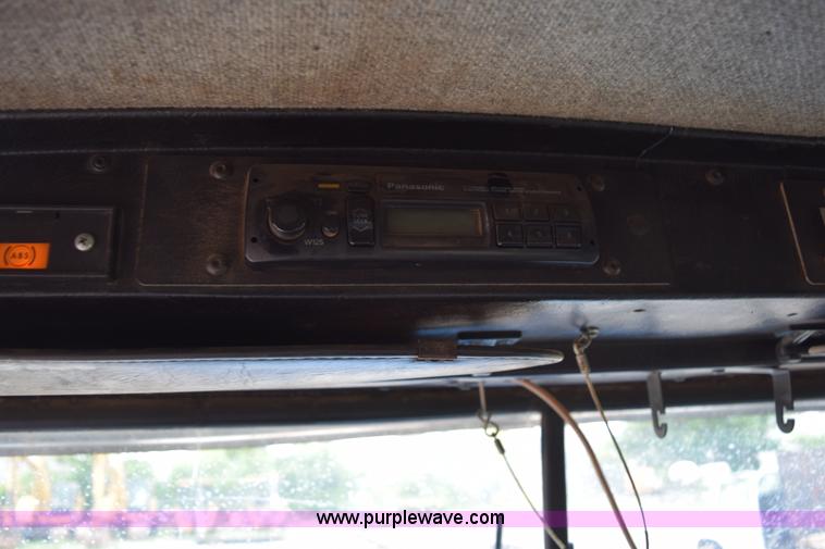 image for item K6051 1998 Kenworth T800 semi truck