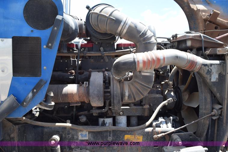 image for item K6051 1998 Kenworth T800 semi truck