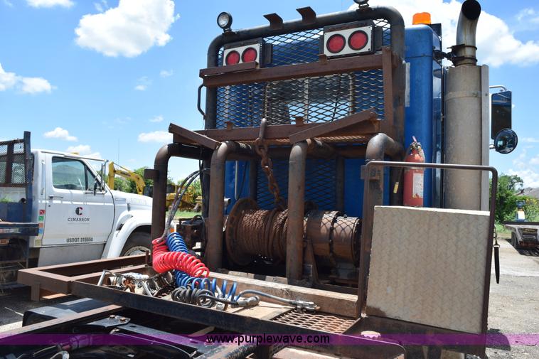 image for item K6051 1998 Kenworth T800 semi truck