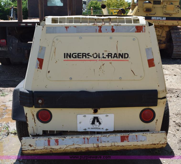 image for item K6054 1999 Ingersoll Rand 185 air compressor