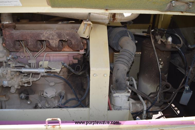 image for item K6054 1999 Ingersoll Rand 185 air compressor