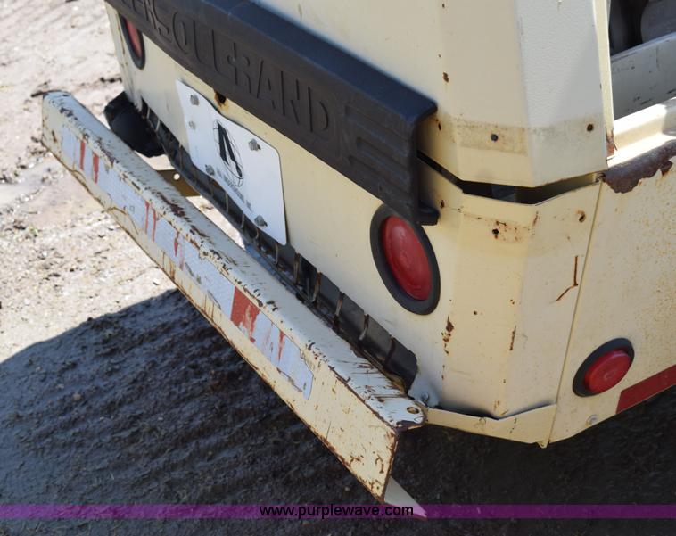 image for item K6054 1999 Ingersoll Rand 185 air compressor