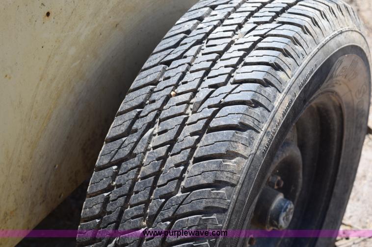 image for item K6054 1999 Ingersoll Rand 185 air compressor