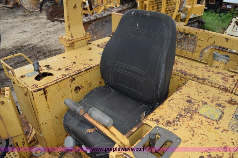 image for item K6055 1988 Caterpillar D4H dozer