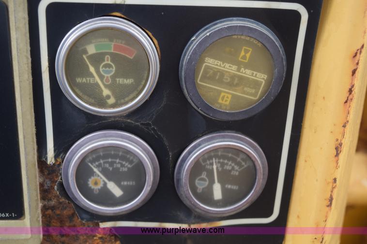 image for item K6055 1988 Caterpillar D4H dozer