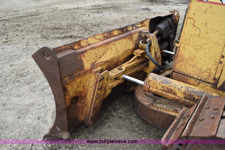 image for item K6055 1988 Caterpillar D4H dozer