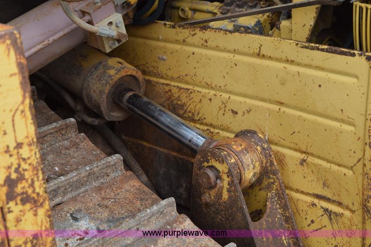 image for item K6055 1988 Caterpillar D4H dozer