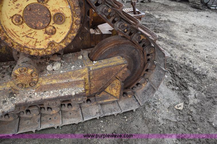 image for item K6055 1988 Caterpillar D4H dozer