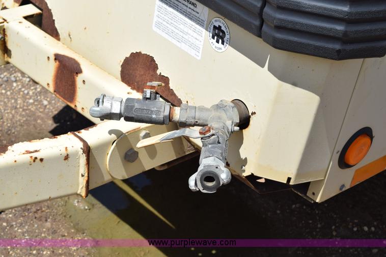 image for item K6056 1999 Ingersoll Rand 185 air compressor