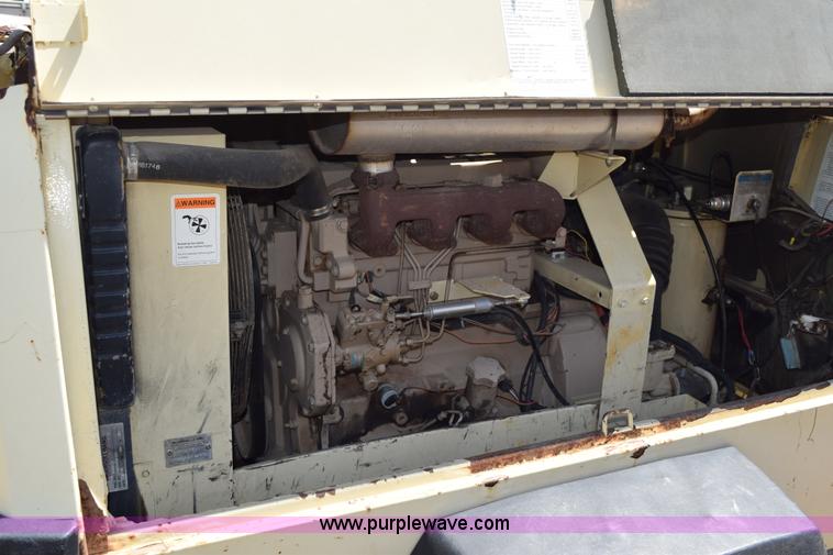 image for item K6056 1999 Ingersoll Rand 185 air compressor