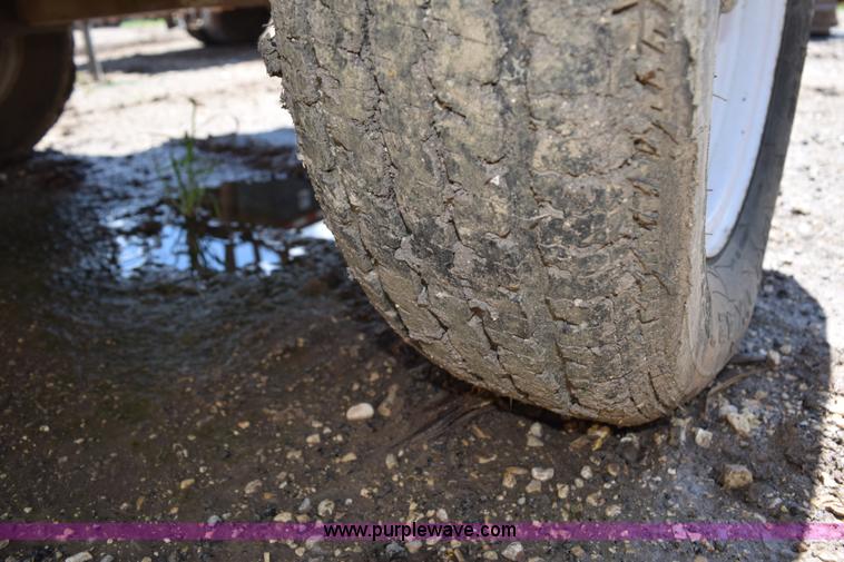 image for item K6056 1999 Ingersoll Rand 185 air compressor