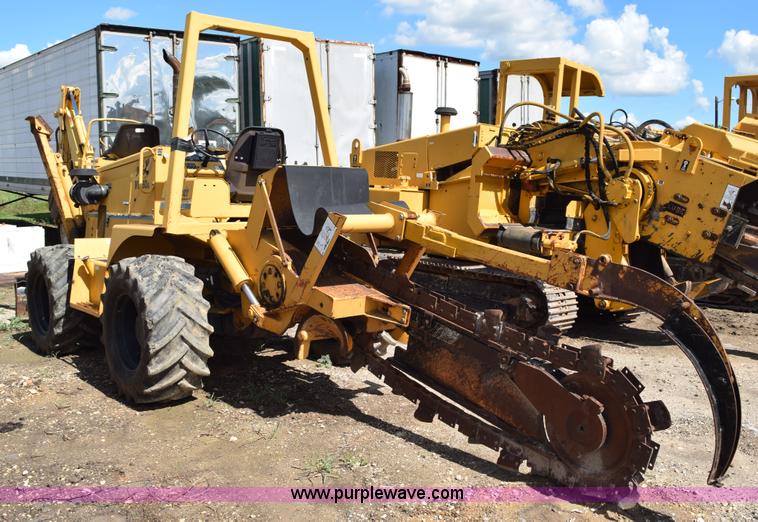 image for item K6057 1999 Vermeer V8550A trencher