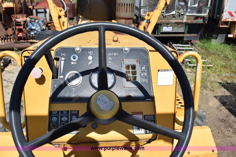 image for item K6057 1999 Vermeer V8550A trencher