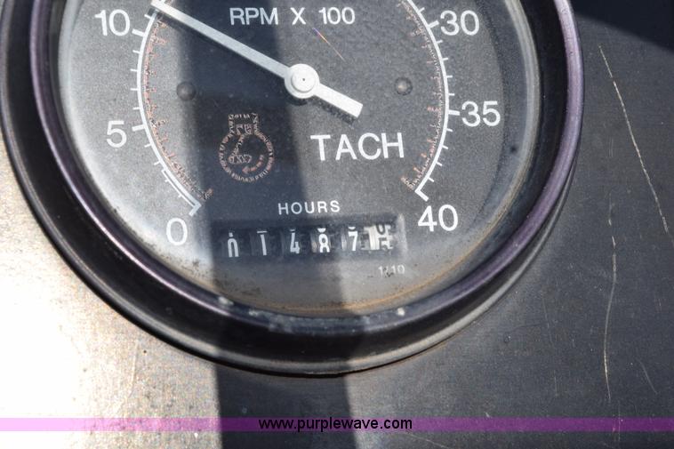 image for item K6057 1999 Vermeer V8550A trencher