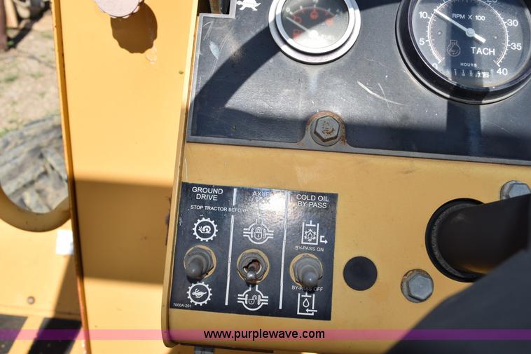 image for item K6057 1999 Vermeer V8550A trencher