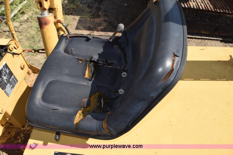 image for item K6057 1999 Vermeer V8550A trencher