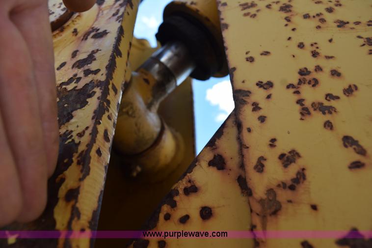 image for item K6057 1999 Vermeer V8550A trencher