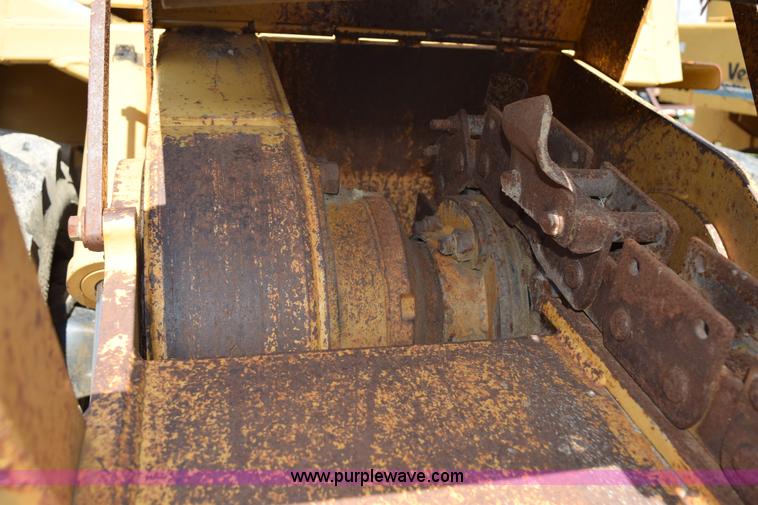 image for item K6057 1999 Vermeer V8550A trencher