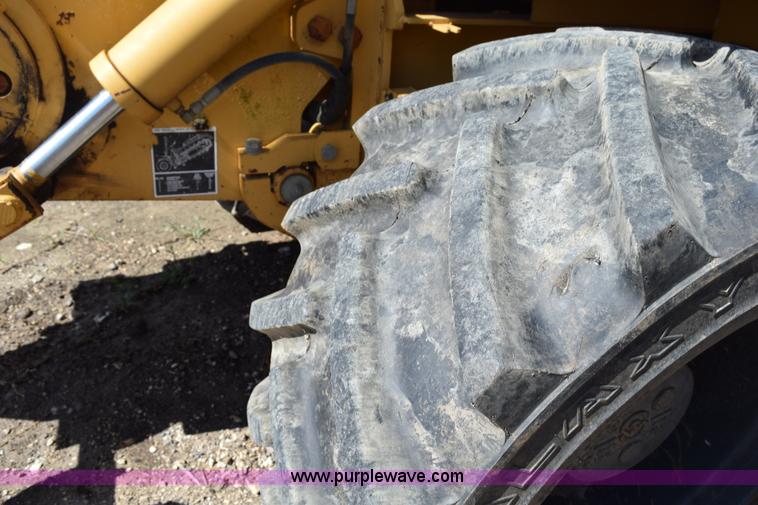 image for item K6057 1999 Vermeer V8550A trencher