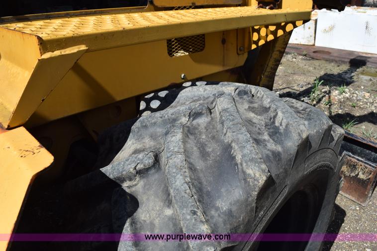 image for item K6057 1999 Vermeer V8550A trencher