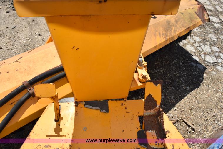 image for item K6061 Broce Broom BB250R sweeper