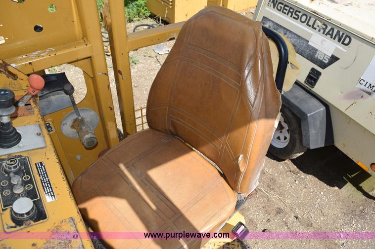 image for item K6062 2002 Vermeer T655 Commander II trencher