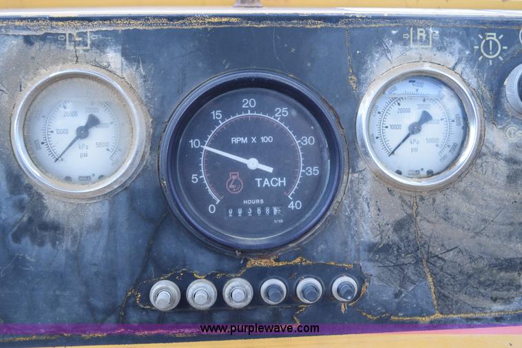 image for item K6063 1999 Vermeer T455 trencher