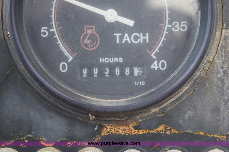 image for item K6063 1999 Vermeer T455 trencher