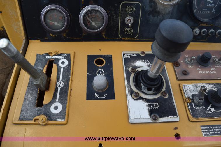 image for item K6063 1999 Vermeer T455 trencher