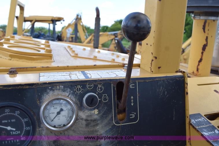 image for item K6063 1999 Vermeer T455 trencher