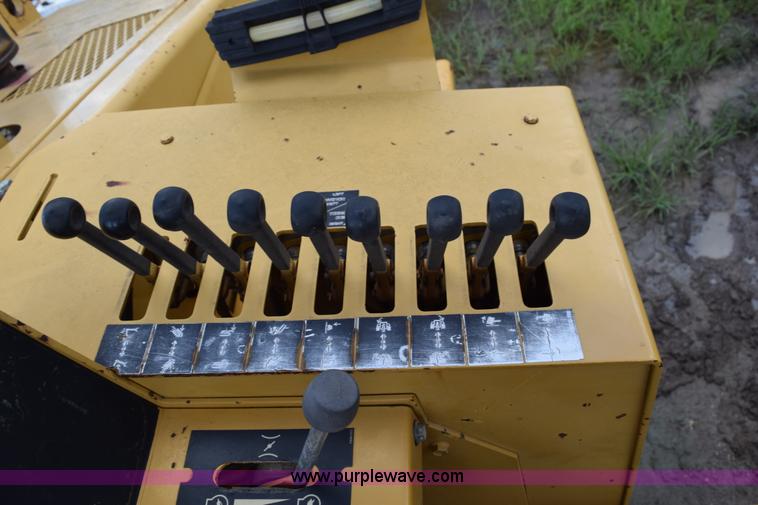 image for item K6063 1999 Vermeer T455 trencher