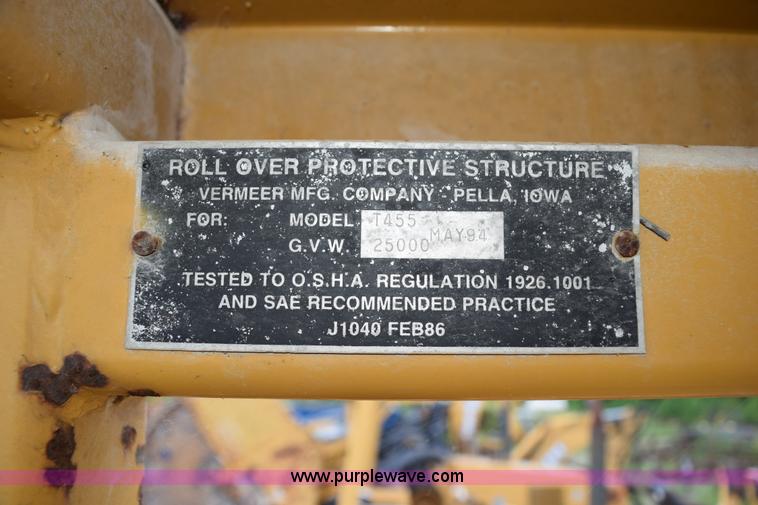 image for item K6063 1999 Vermeer T455 trencher