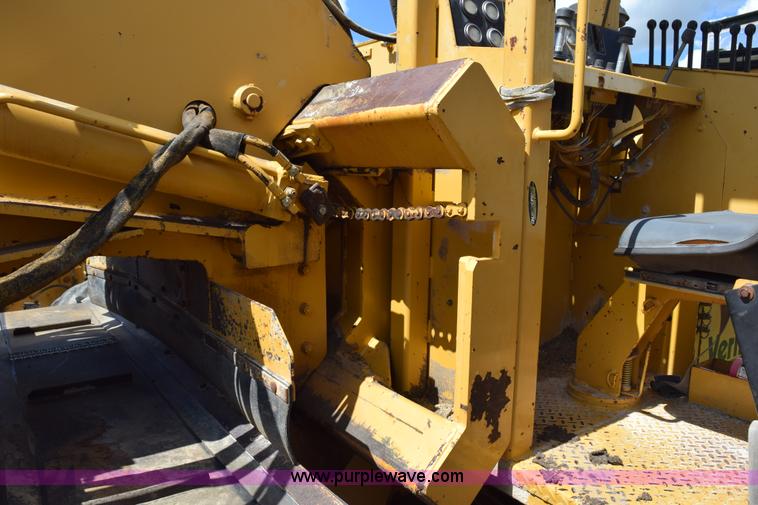 image for item K6063 1999 Vermeer T455 trencher