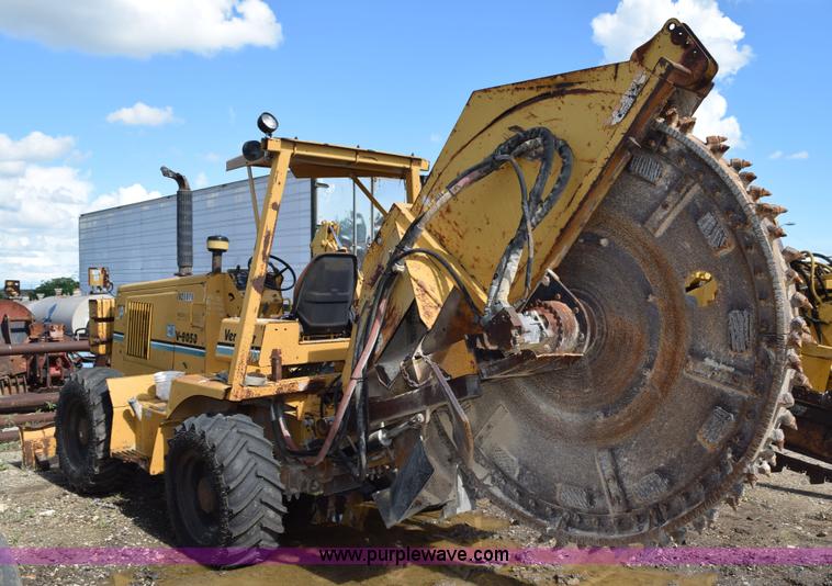 image for item K6065 1993 Vermeer V8050 rock saw