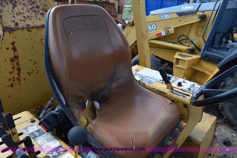 image for item K6065 1993 Vermeer V8050 rock saw