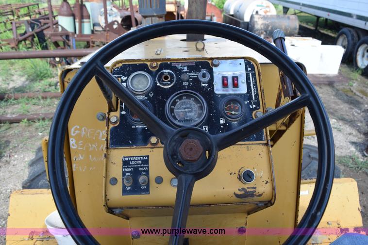 image for item K6065 1993 Vermeer V8050 rock saw