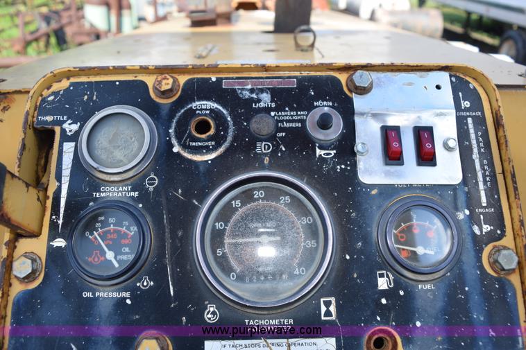 image for item K6065 1993 Vermeer V8050 rock saw