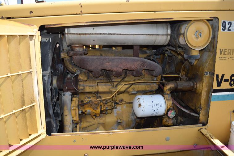 image for item K6065 1993 Vermeer V8050 rock saw