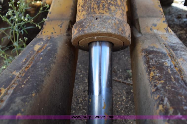 image for item K6065 1993 Vermeer V8050 rock saw