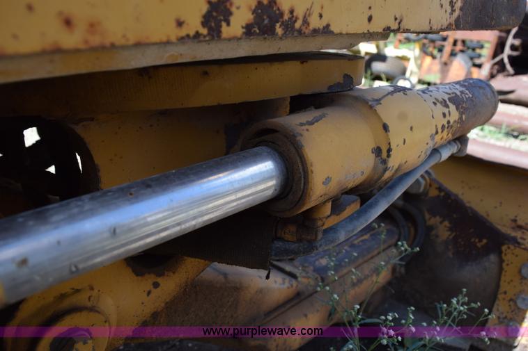 image for item K6065 1993 Vermeer V8050 rock saw