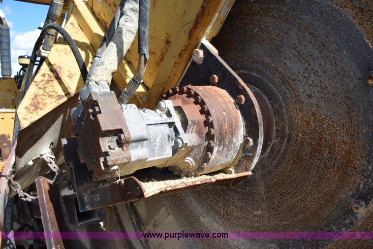 image for item K6065 1993 Vermeer V8050 rock saw