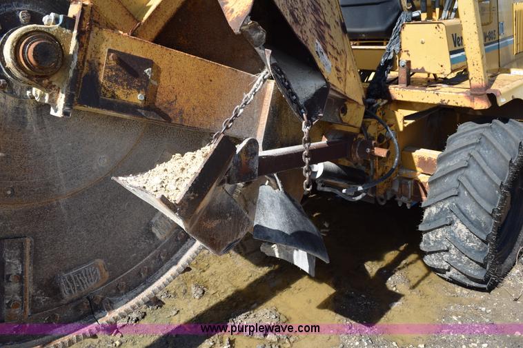 image for item K6065 1993 Vermeer V8050 rock saw